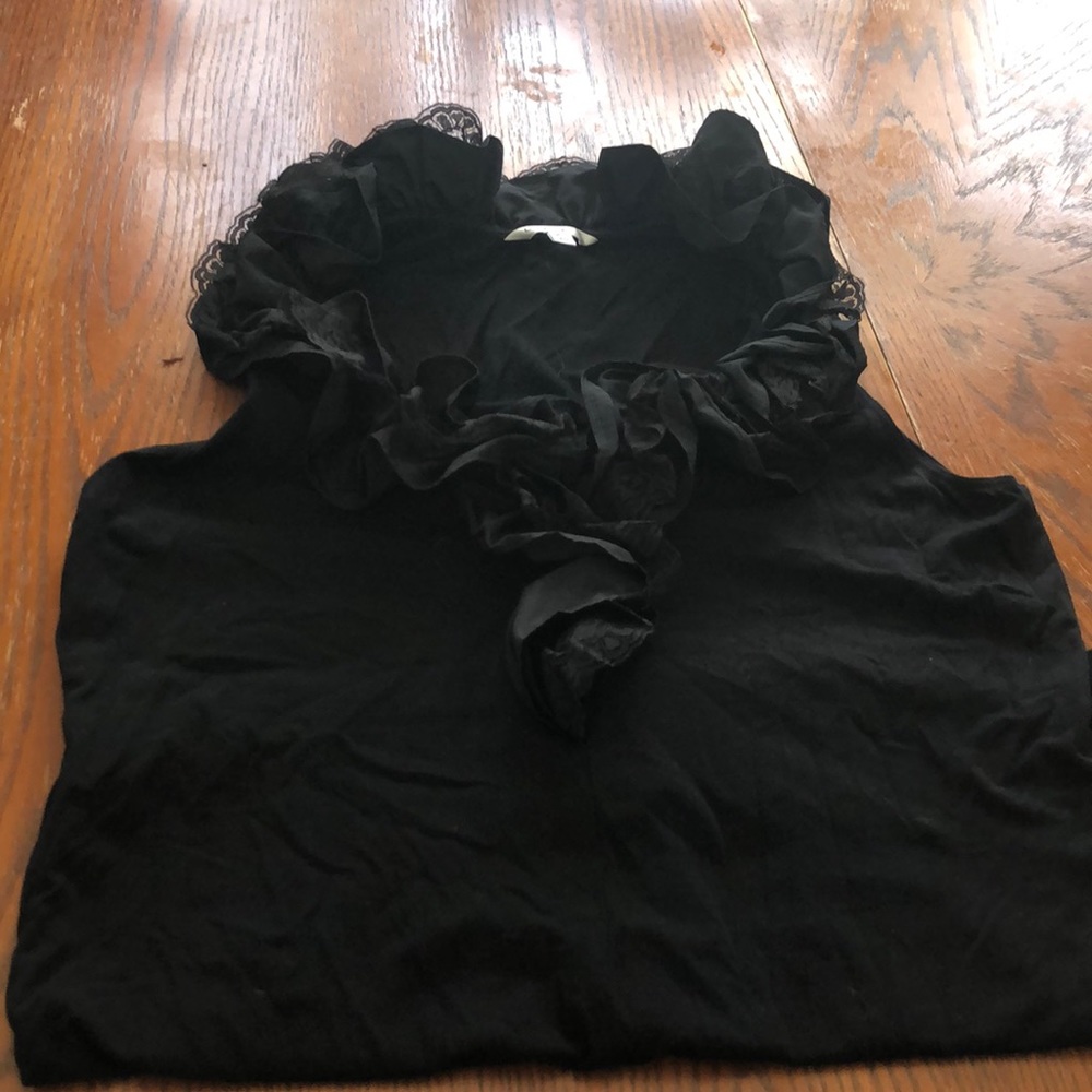 Black sleeveless Too